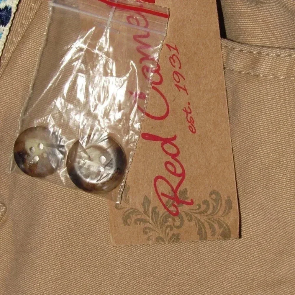 NWT RED CAMEL Khaki Belted Shorts (9” inseam) Junior Size 9